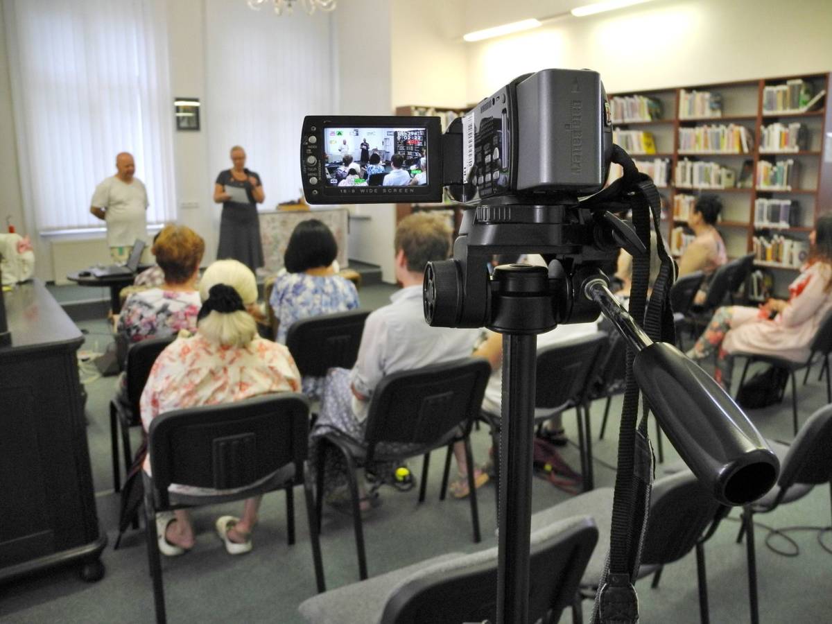 Vernisáž k výstavě fotografií „Čaj a láska podruhé“