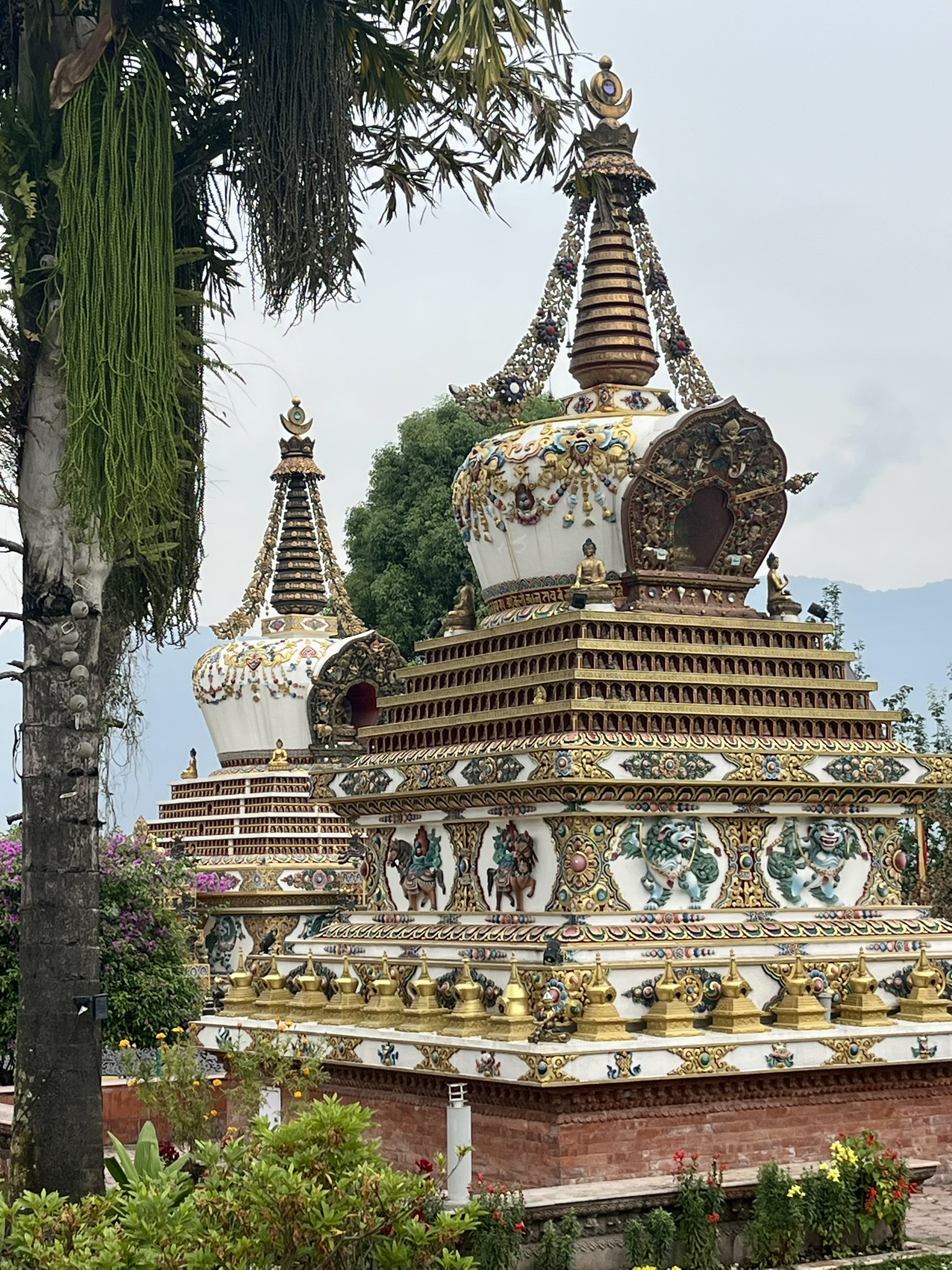 Nepál, to nejsou jen velehory, ale i … Nepál, to nejsou jen velehory, ale i …